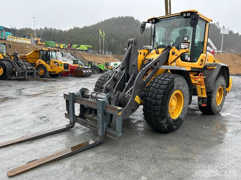  SOLD ! Volvo L 90 H Radlader