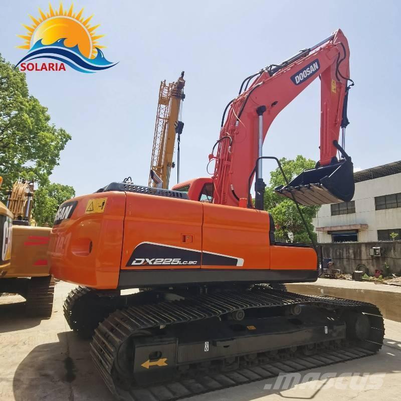 Doosan DX 225 LC Raupenbagger