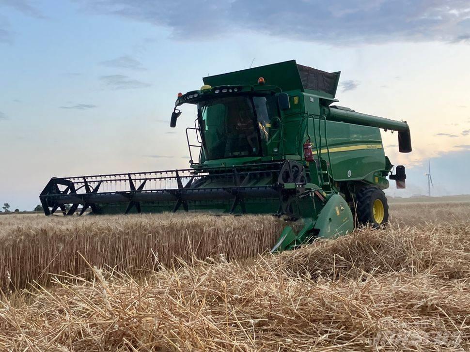 John Deere T 670 i Mähdrescher