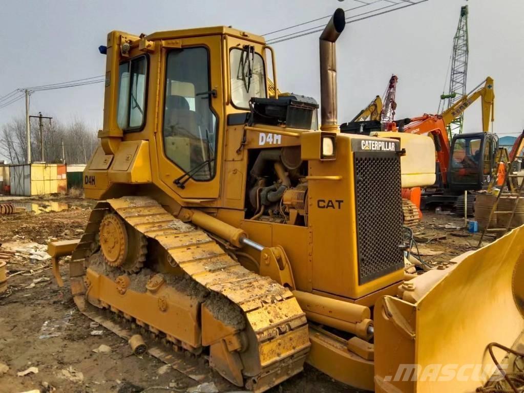CAT D4H Bulldozer