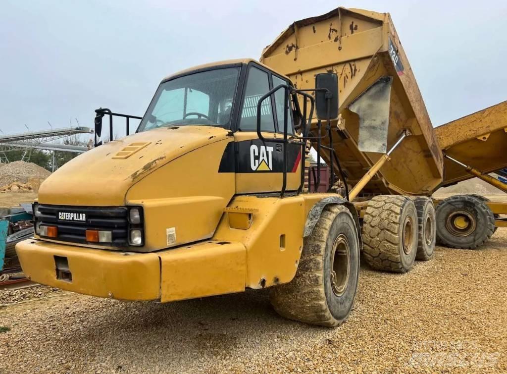CAT 730 Dumper - Knickgelenk