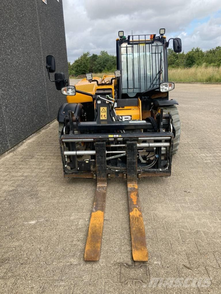 JCB 525-60 E Teleskoplader
