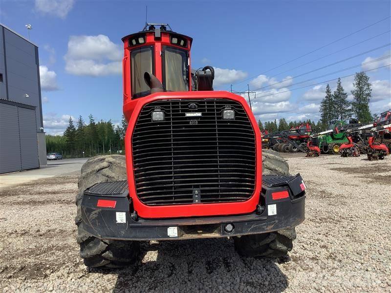 Komatsu 911 Harvester