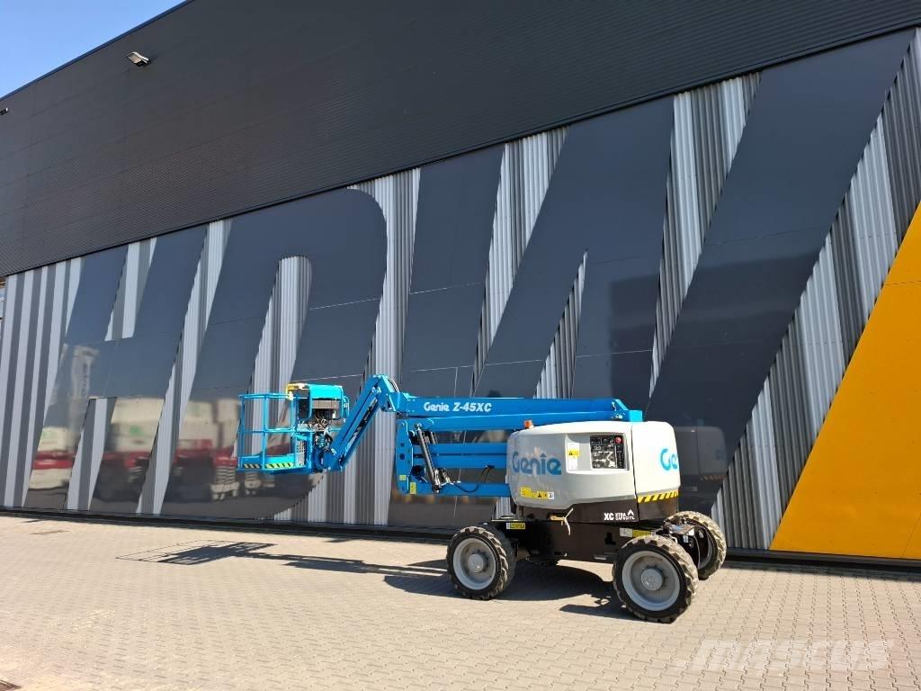 Genie Z45XC Gelenkteleskoparbeitsbühnen