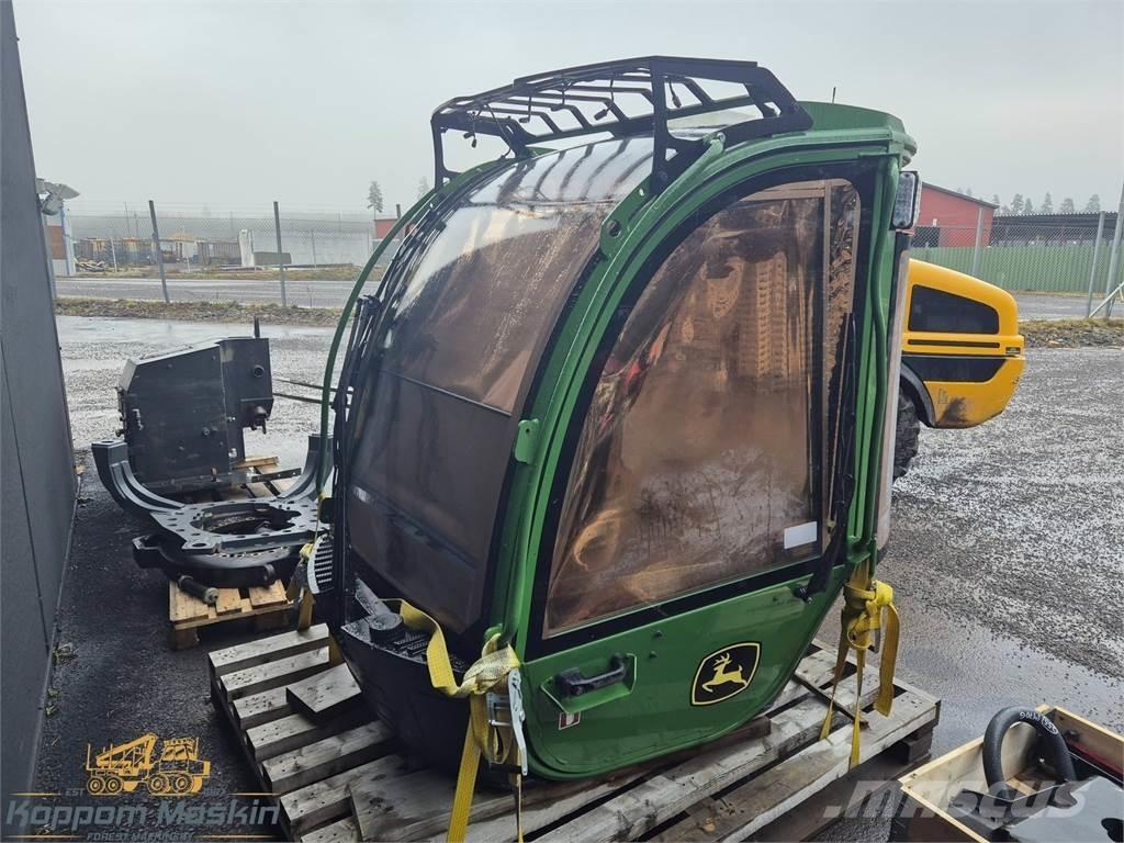 John Deere 1270G Kabinen