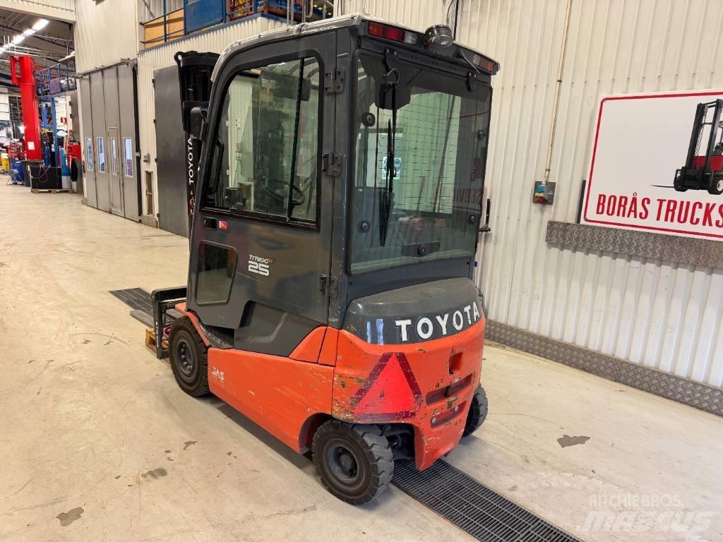 Toyota 8 FBMKT 25 Elektro Stapler