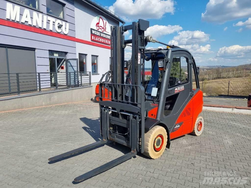 Linde H30T-02 Gas Stapler