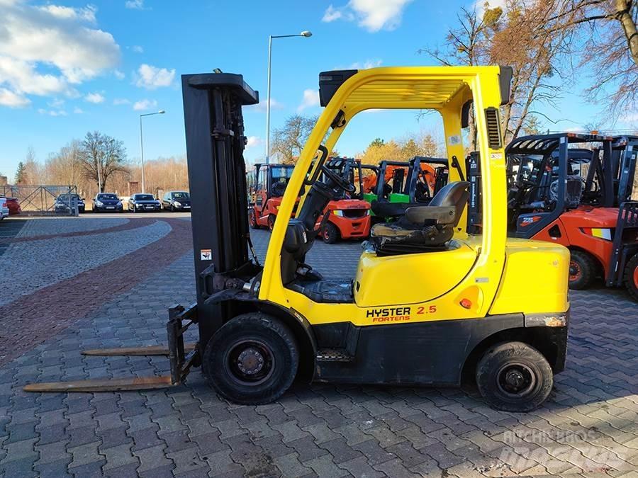 Hyster H2.5FT Diesel Stapler