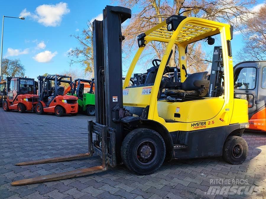 Hyster H2.5FT Diesel Stapler