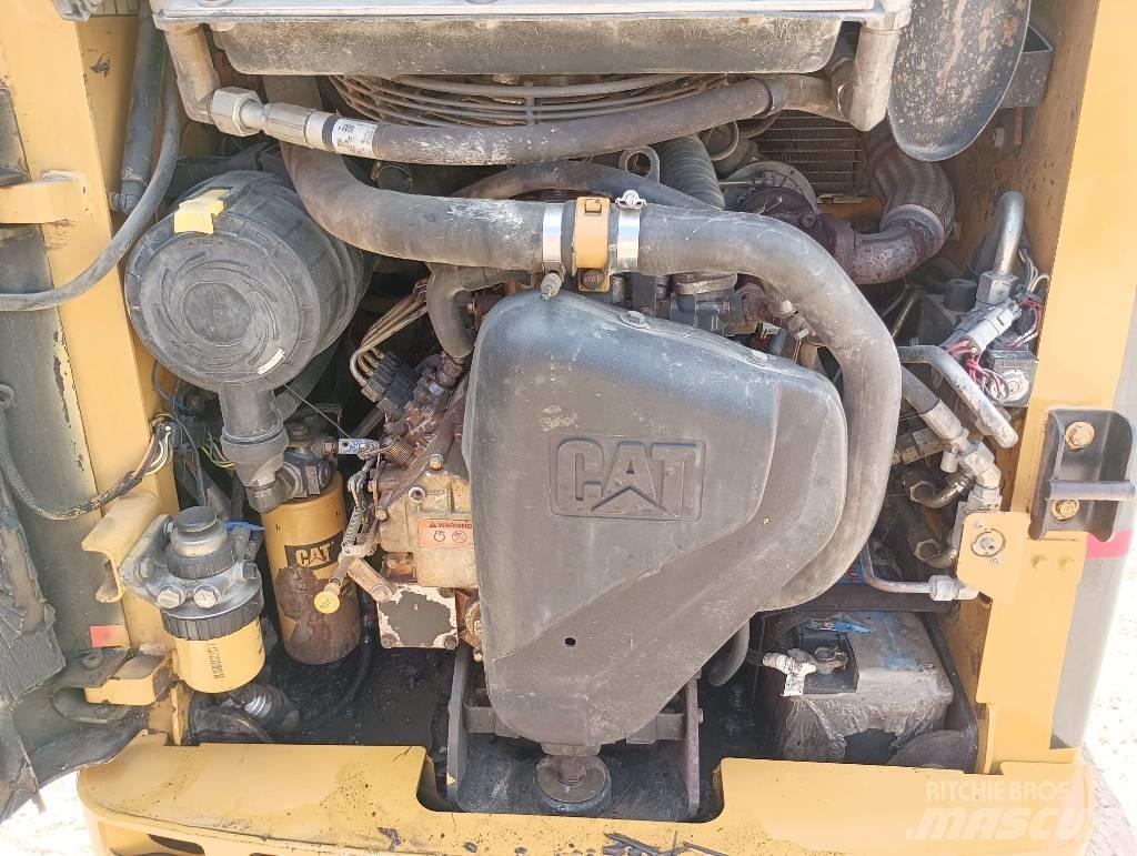 CAT 226 B Kompaktlader