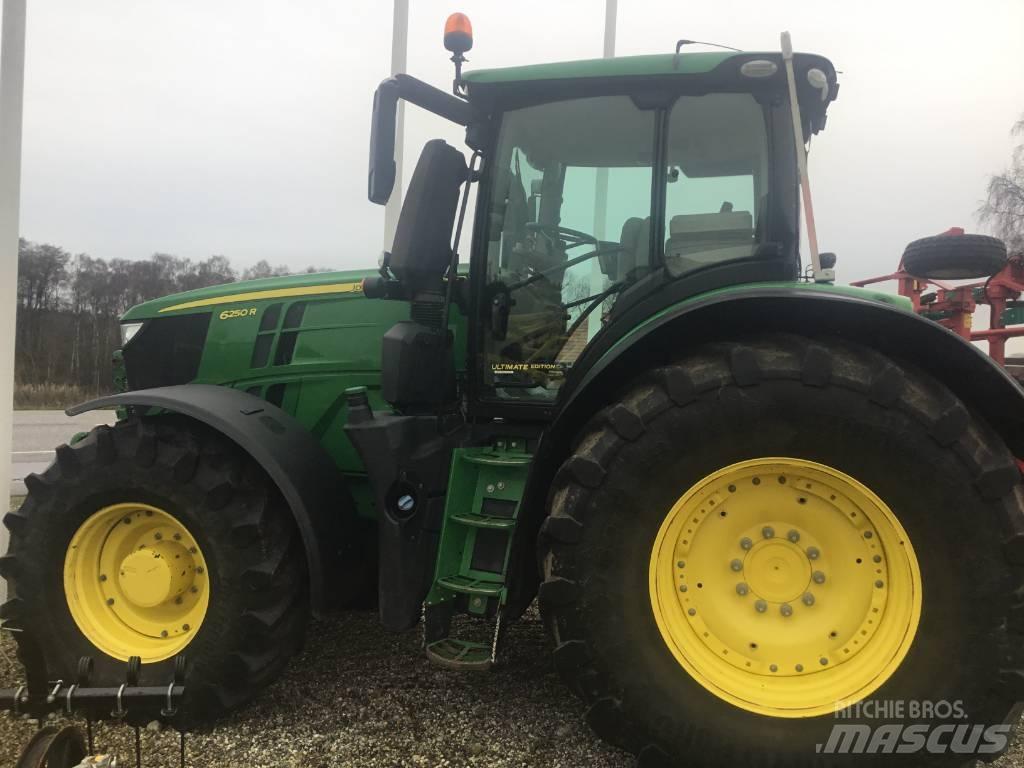John Deere 6250R Traktoren