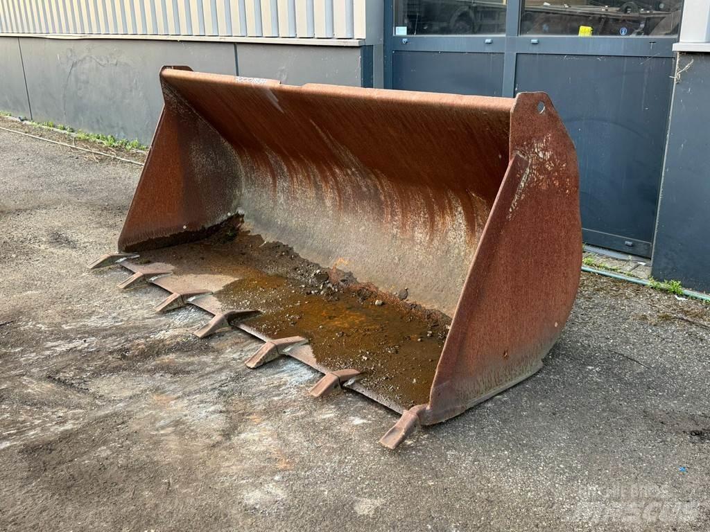  Onbekend WG-2400 Schaufeln