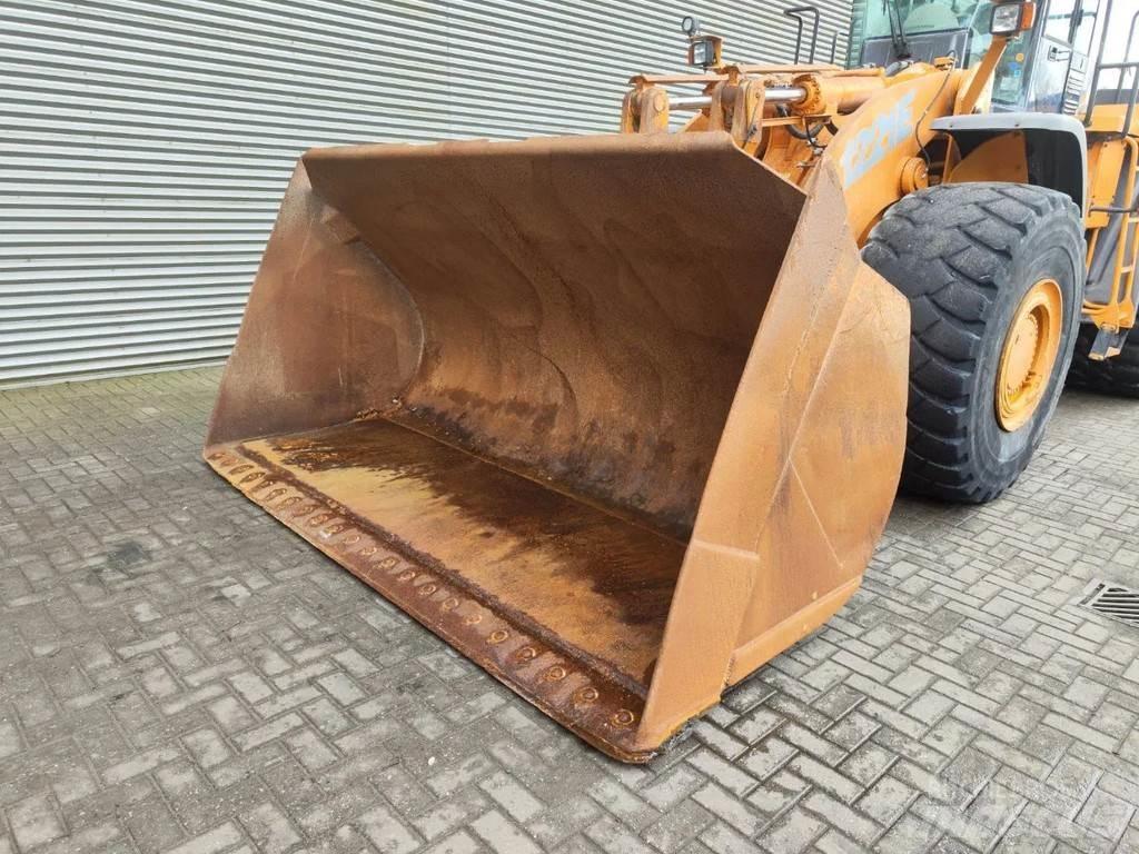 CASE 1221E Radlader