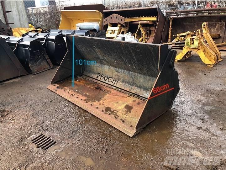 CAT 930H/K Schaufeln
