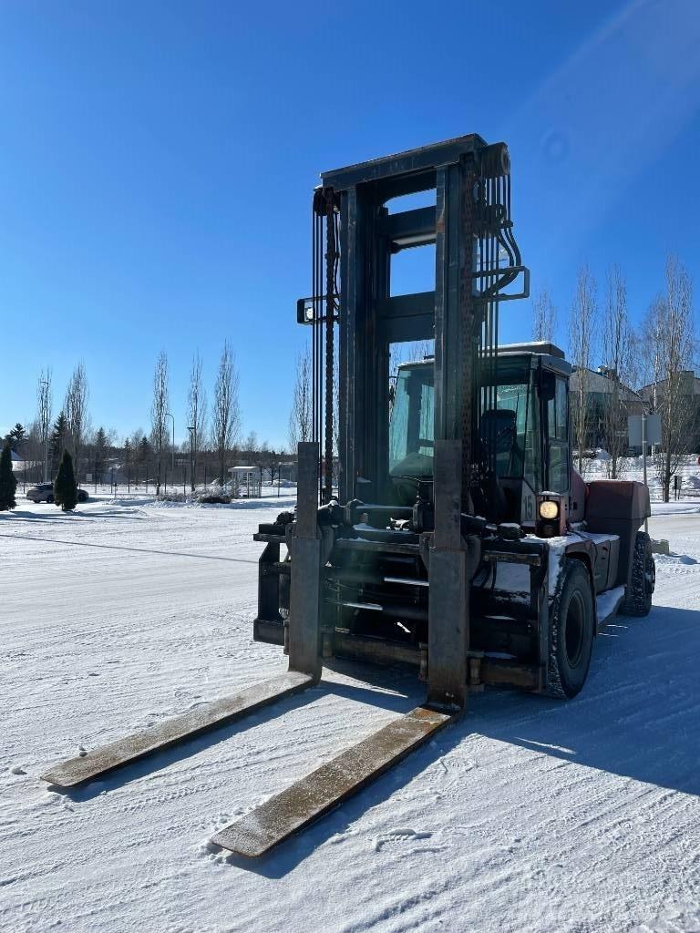 Kalmar DCE 160-12 Diesel Stapler