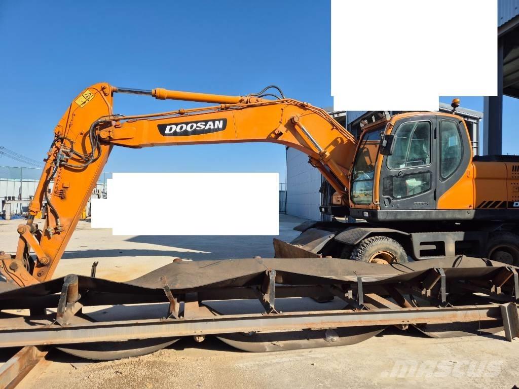 Doosan DX 210 W Mobilbagger