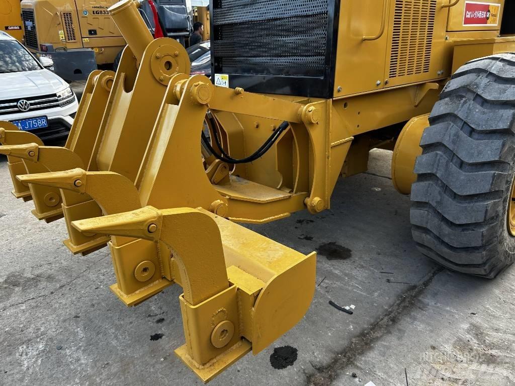 CAT 140H Grader