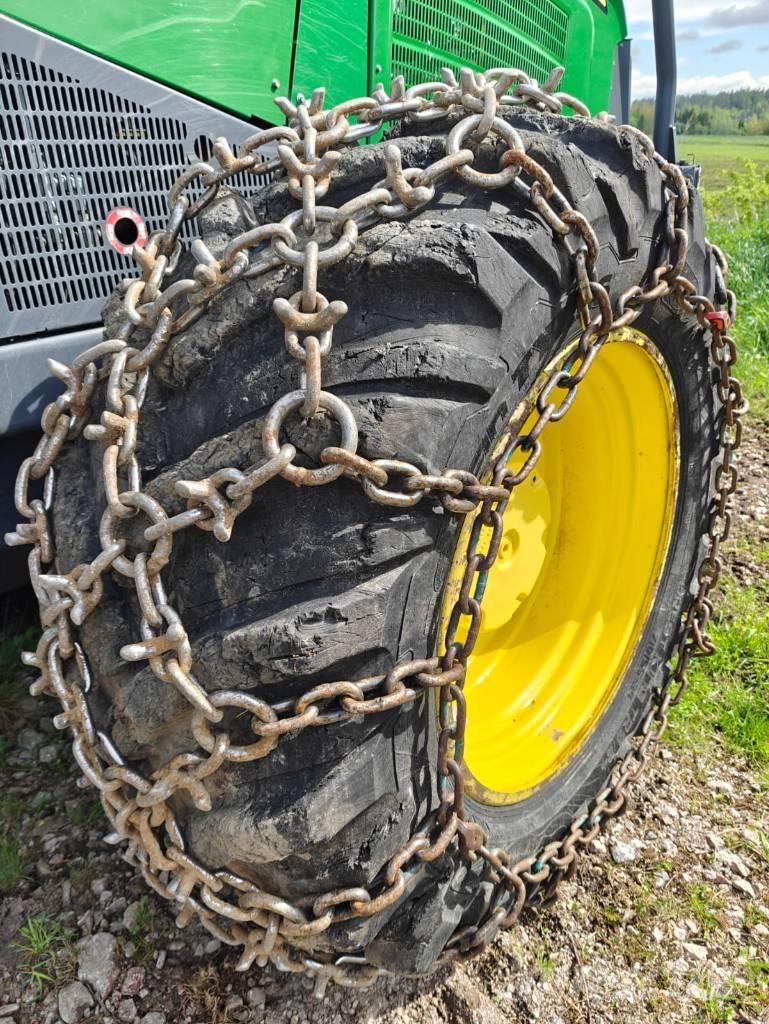 John Deere 1170 G Harvester