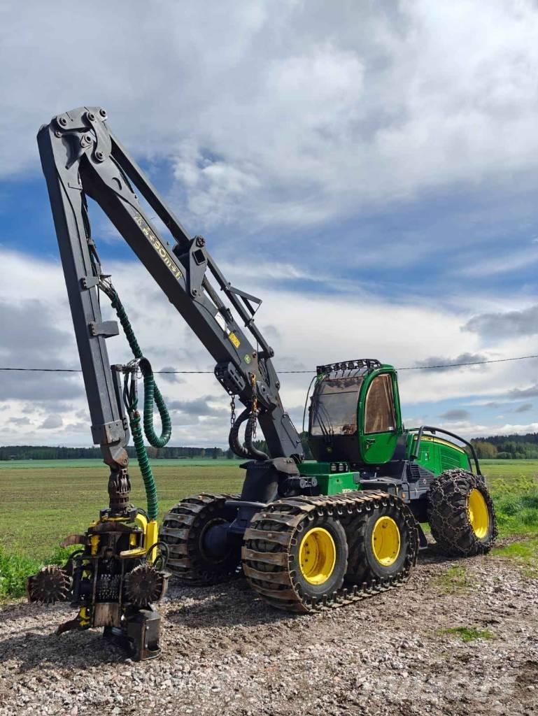 John Deere 1170 G Harvester