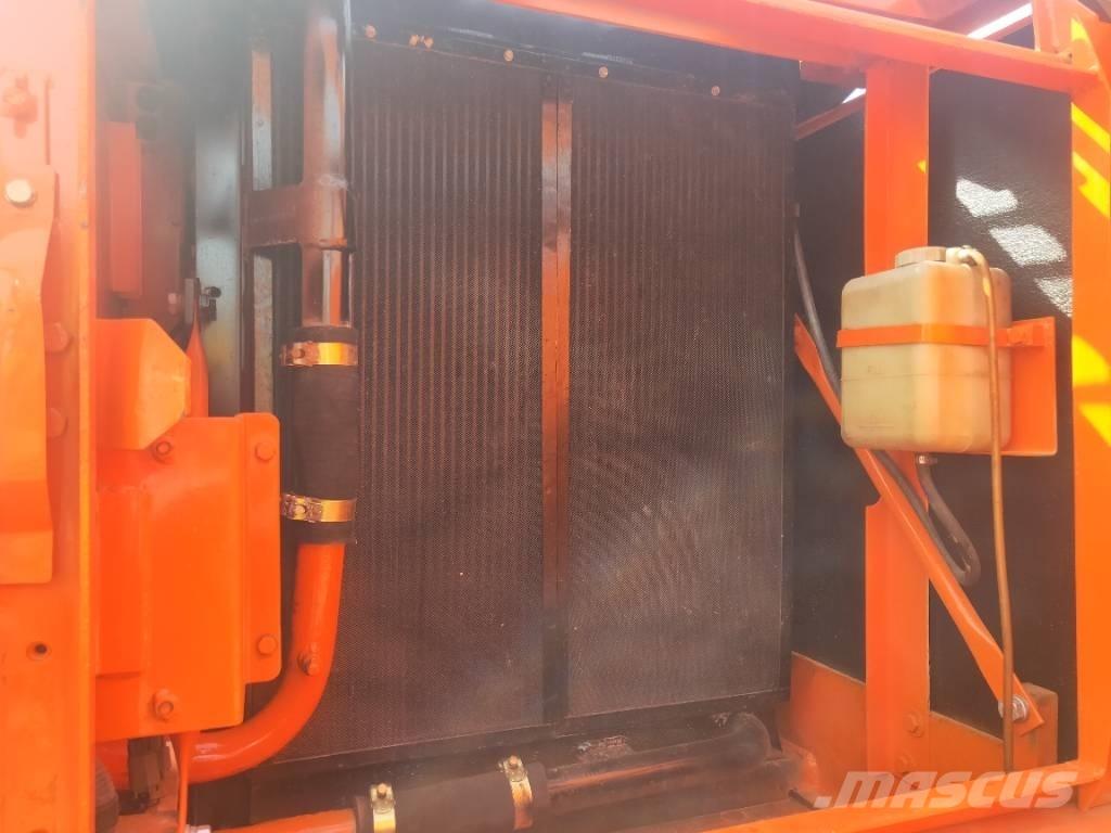 Doosan DH220LC-7 Raupenbagger