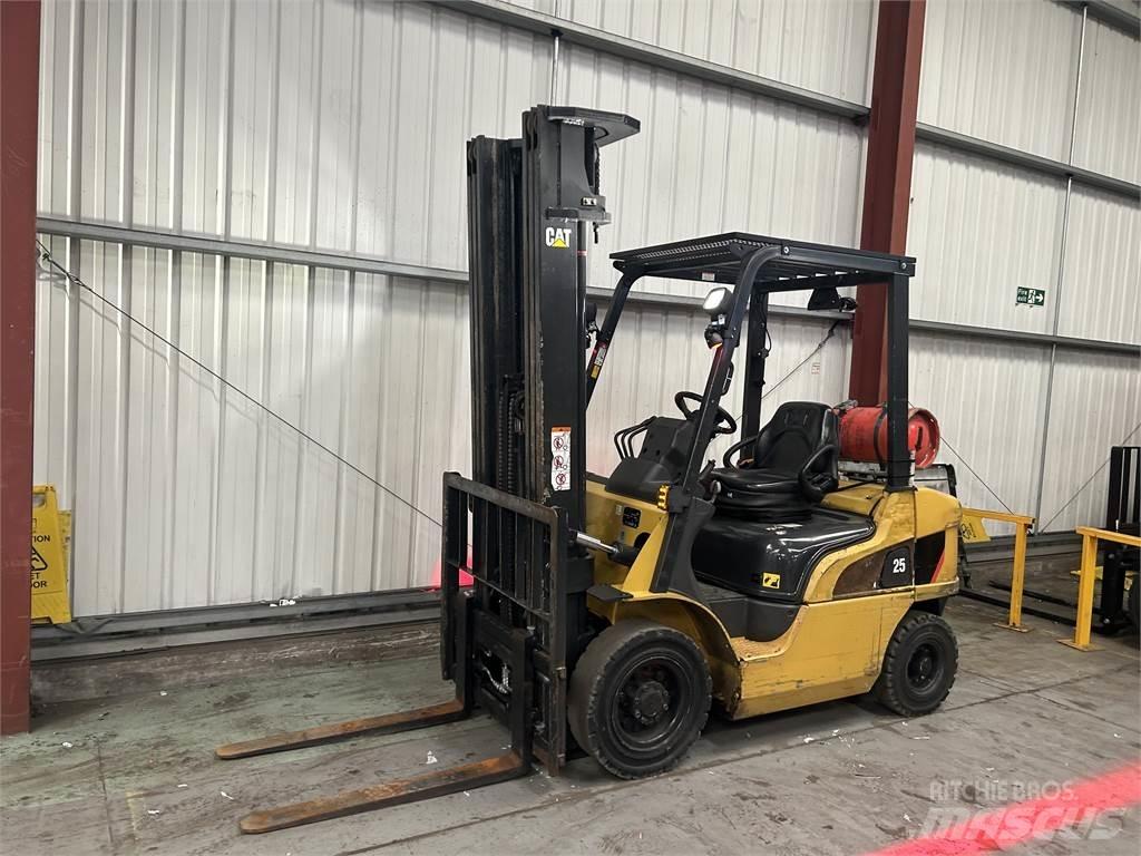 CAT GP25NT Gas Stapler