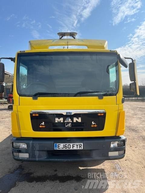 MAN 7.150 Pritschenwagen mit Seilwinde