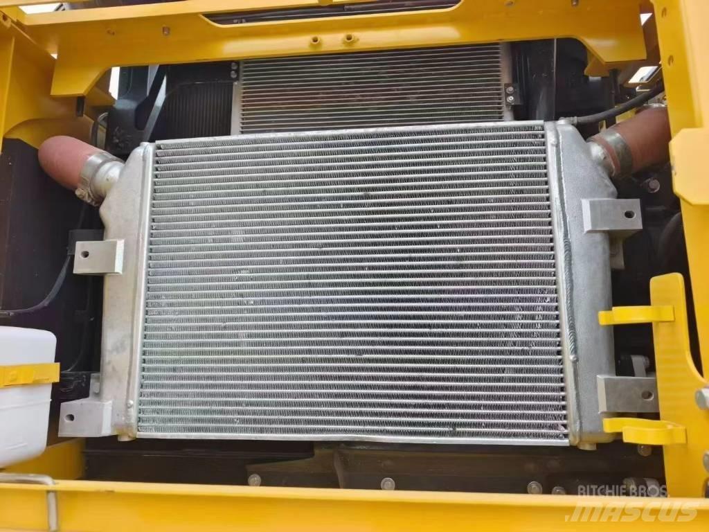 Komatsu 350-8 Raupenbagger