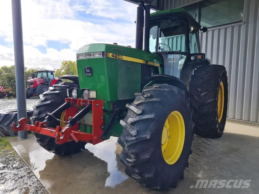 John Deere 4255 Traktoren