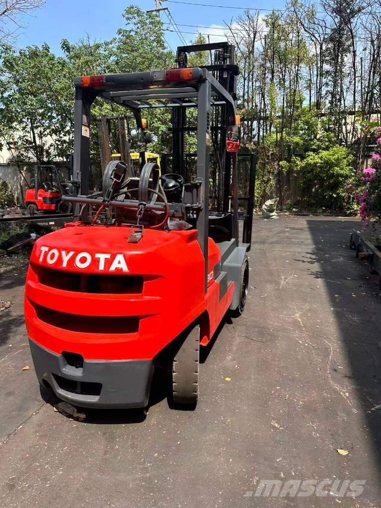 Toyota FD 30 Diesel Stapler