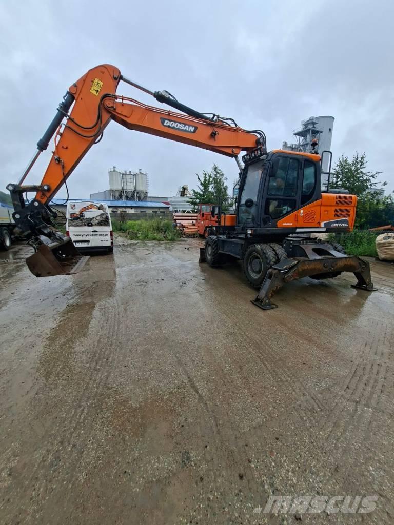 Doosan DX 170 W Mobilbagger