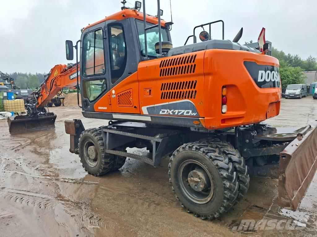 Doosan DX 170 W Mobilbagger