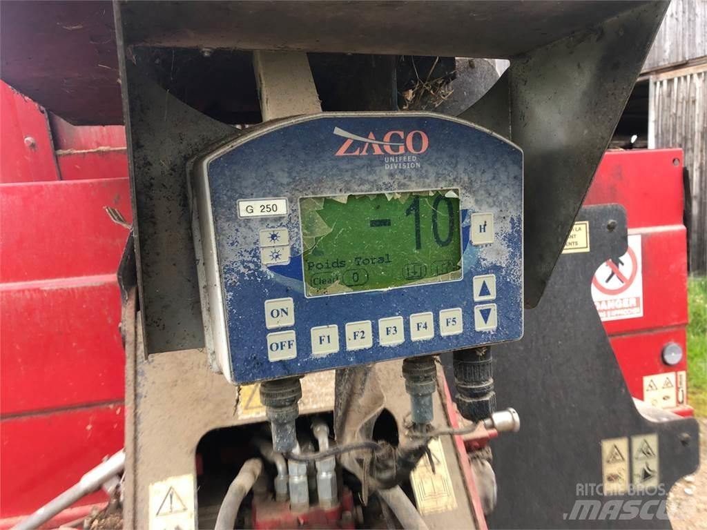 Vicon AVM 12 Feeder