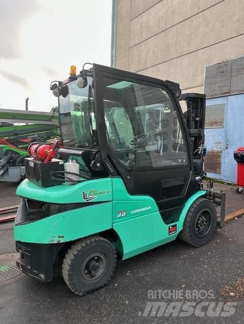 Mitsubishi FD 35 N Diesel Stapler