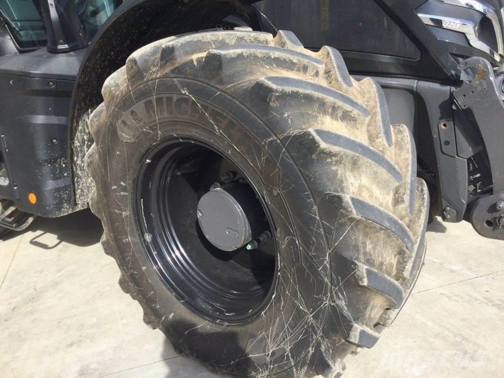 Valtra Q265 Traktoren