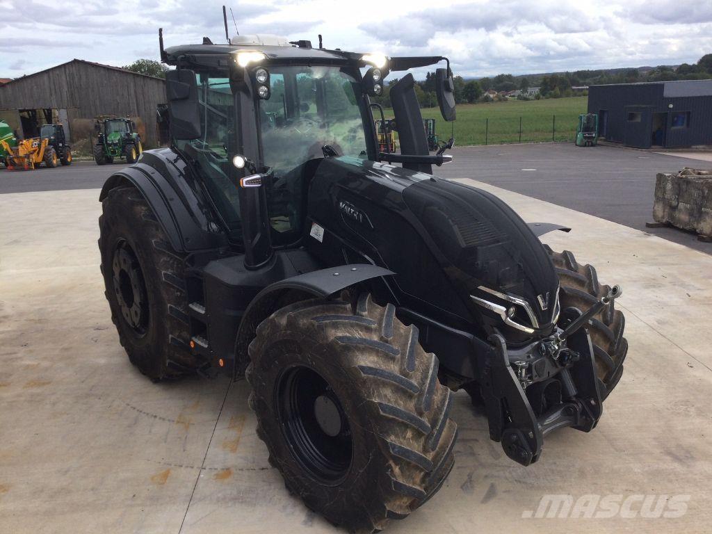 Valtra Q265 Traktoren