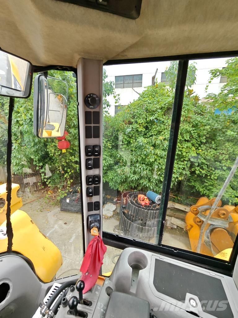 Volvo L 120 Radlader