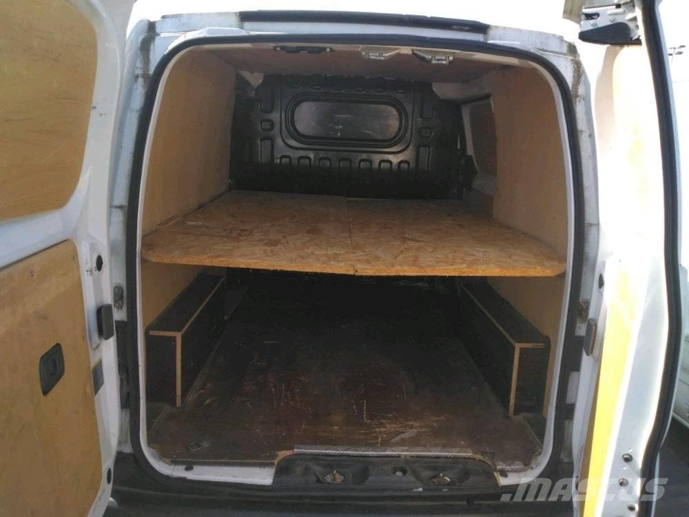 Nissan NV 200 Lieferwagen