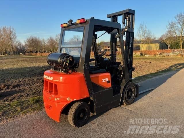 Doosan G 25 G Gas Stapler