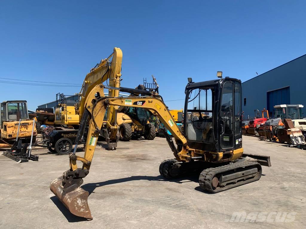 CAT 302.7 CR Minibagger < 7t
