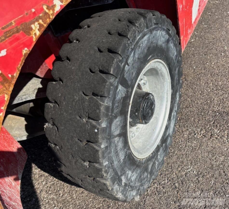 Manitou MI 35 D Diesel Stapler