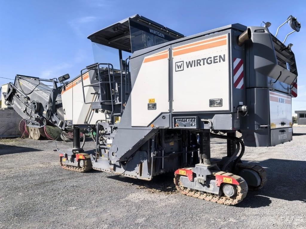 Wirtgen W200F Asphaltfräsen