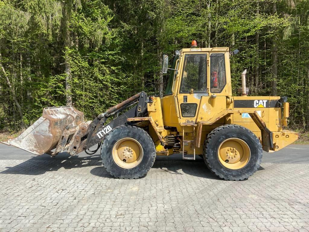 CAT IT 12 B Radlader