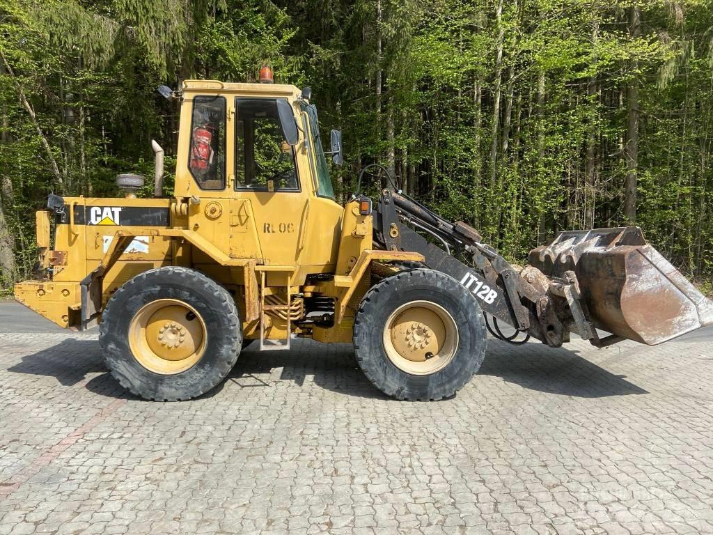 CAT IT 12 B Radlader