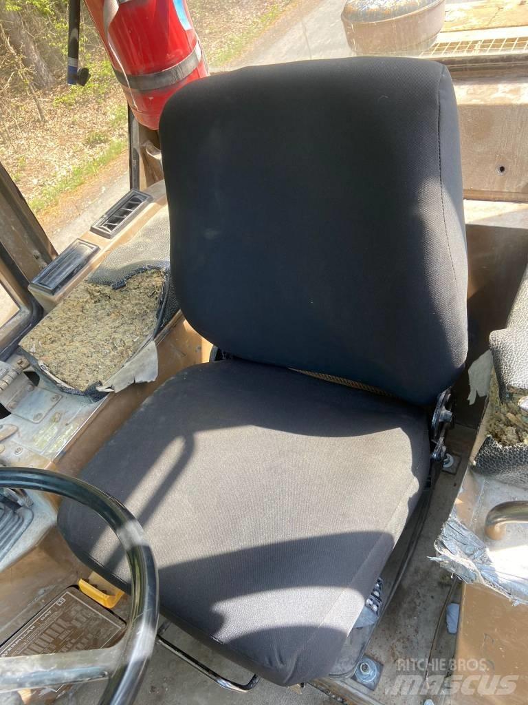 CAT IT 12 B Radlader