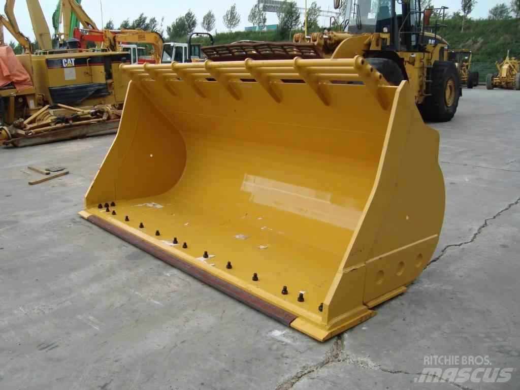 CAT 980M Schaufeln