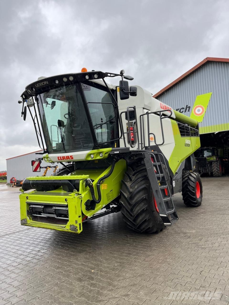 CLAAS Lexion 5300 Mähdrescher
