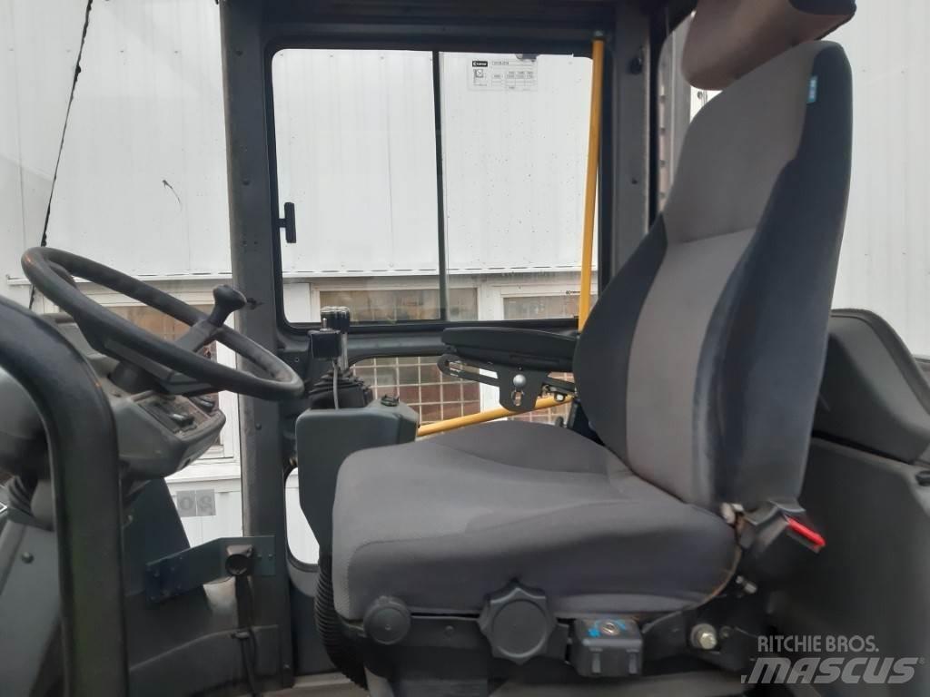 Kalmar DCE150-12 Diesel Stapler