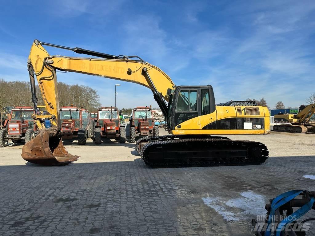CAT 325DL Raupenbagger