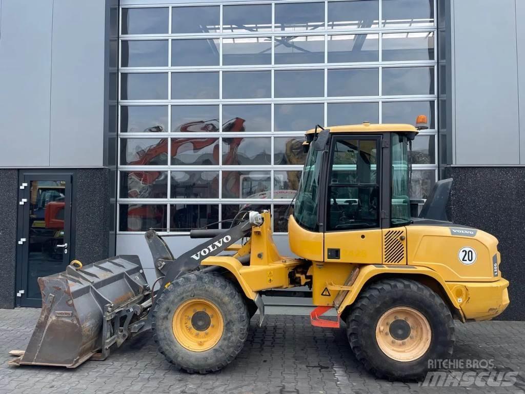 Volvo L30G Radlader