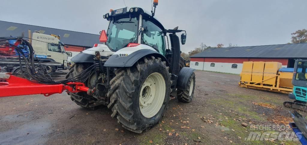 Valtra T 234 Versu Traktoren